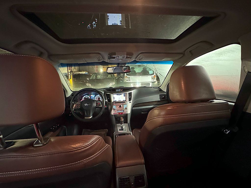 2013 Subaru Outback Image 18