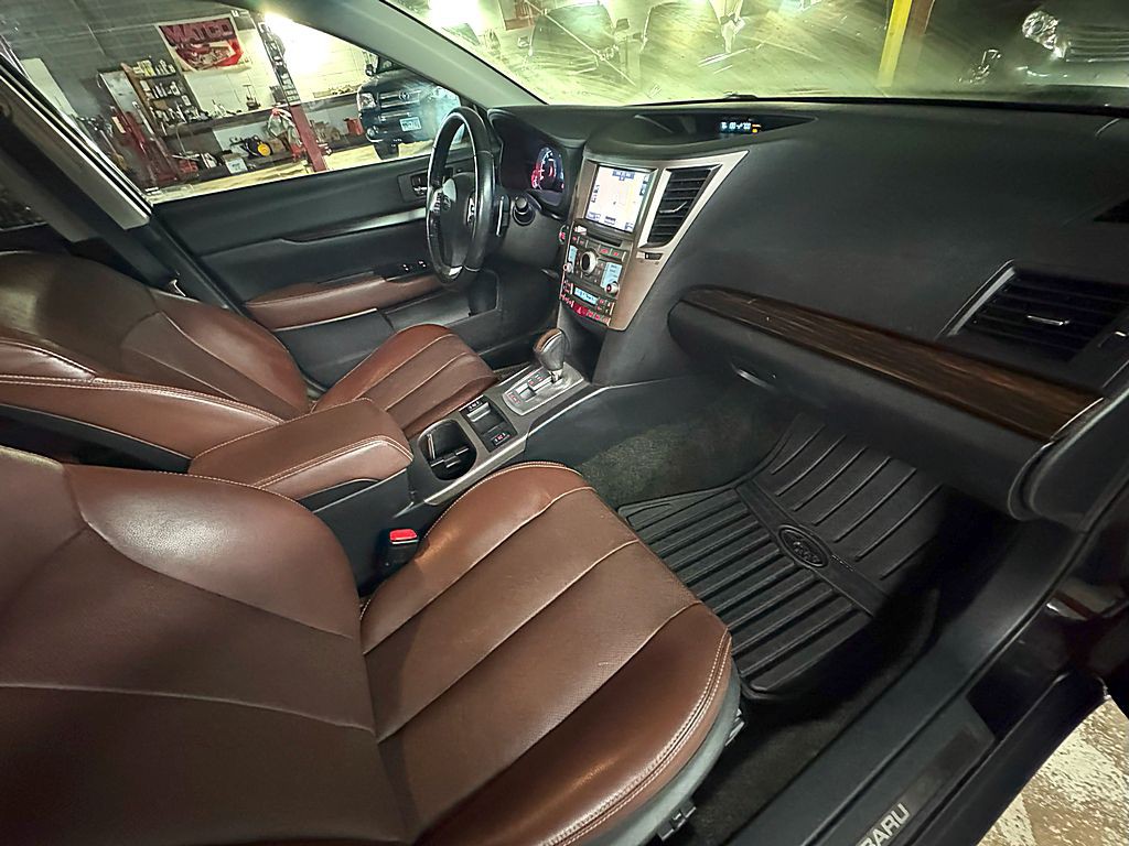 2013 Subaru Outback Image 20