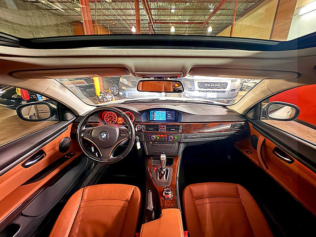 2012 BMW 3 Series Image 20