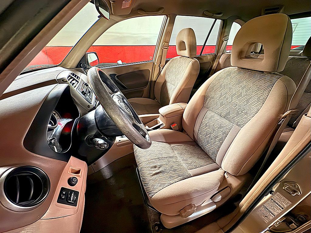 2003 Toyota Rav4 Image 10