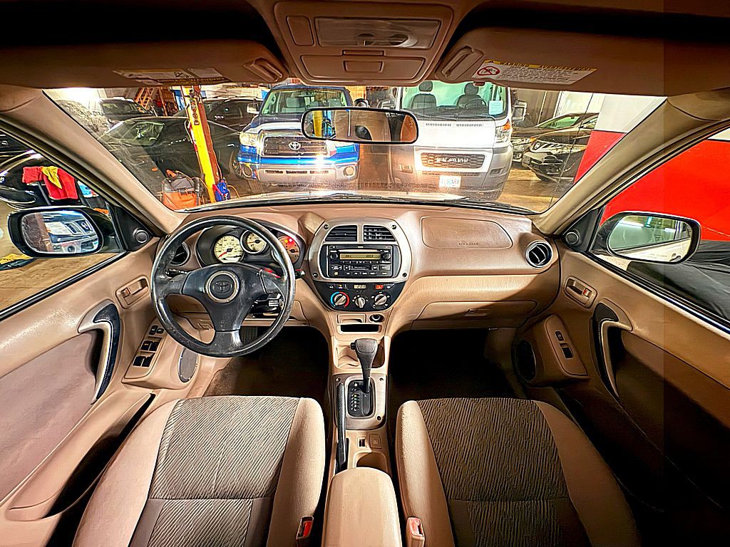2003 Toyota Rav4 Image 17