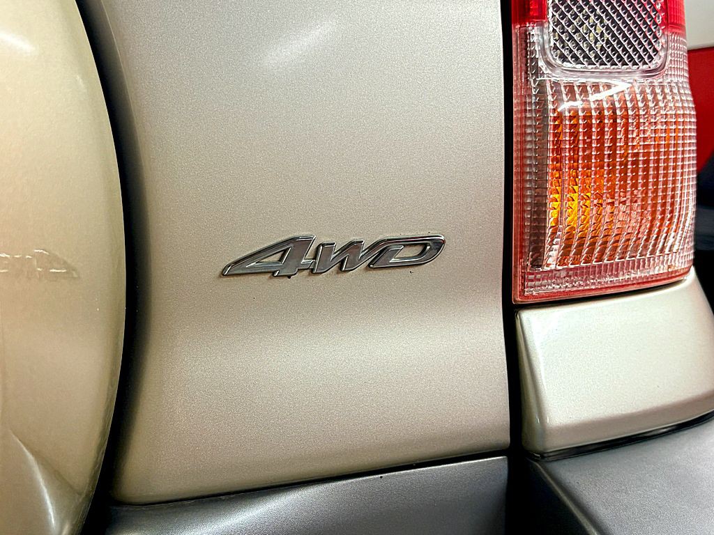 2003 Toyota Rav4 Image 25