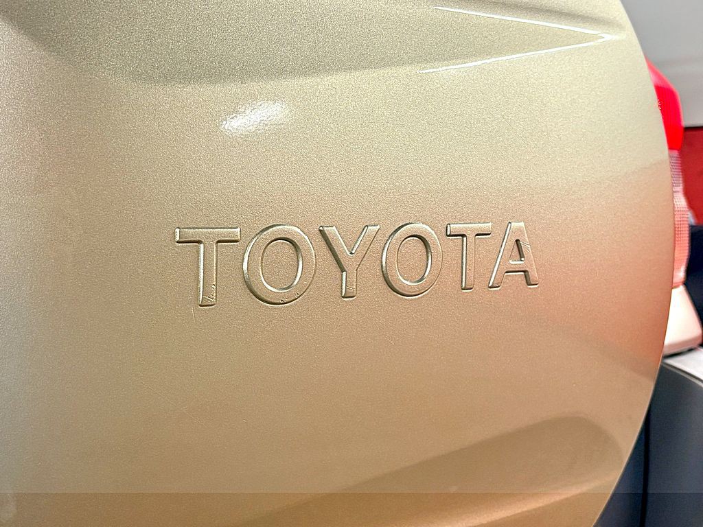 2003 Toyota Rav4 Image 26