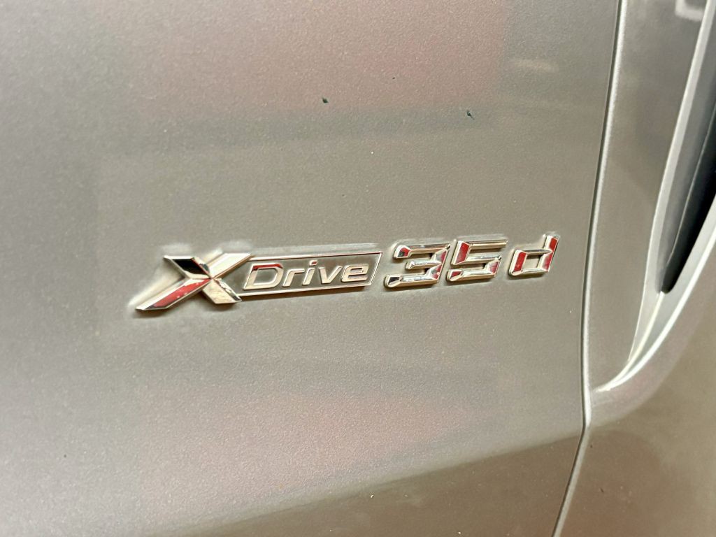 2015 BMW X5 Image 33
