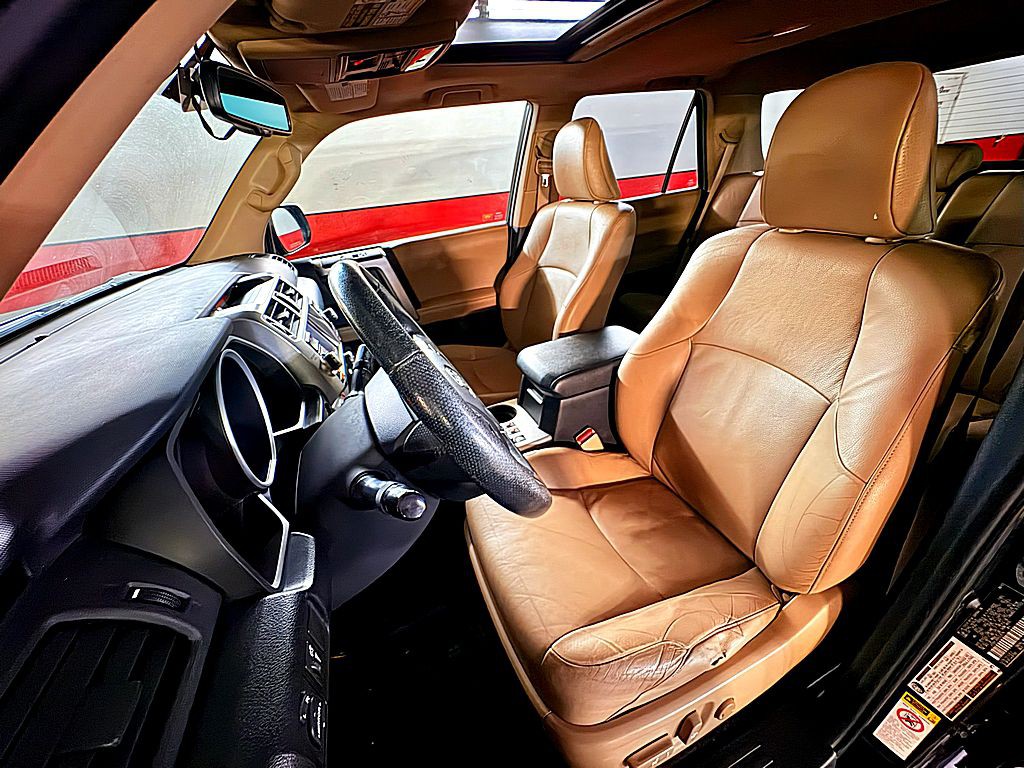 2011 Toyota 4Runner Image 10