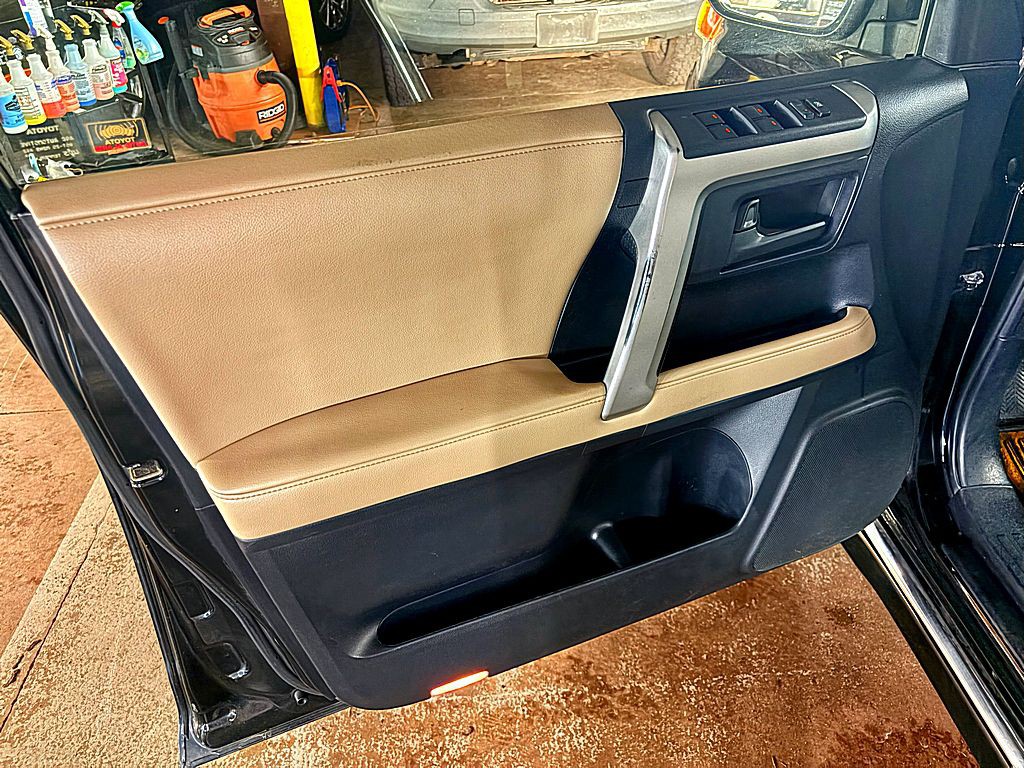 2011 Toyota 4Runner Image 22