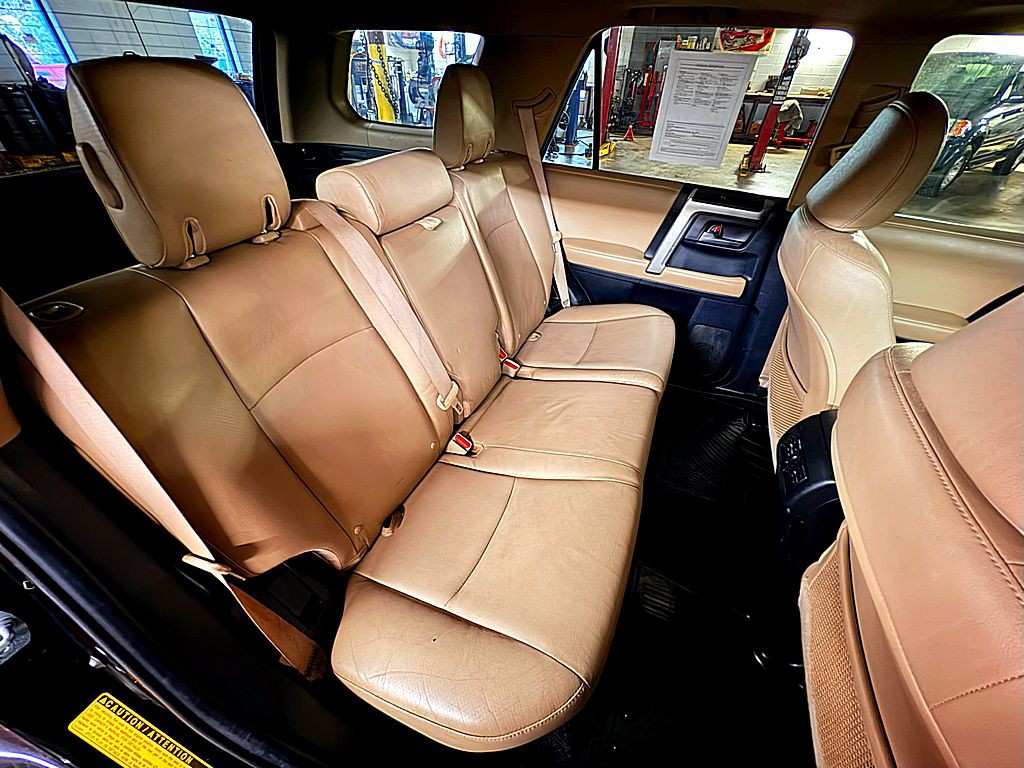 2011 Toyota 4Runner Image 27