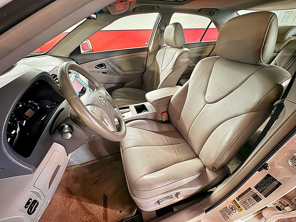 2009 Toyota Camry Image 11