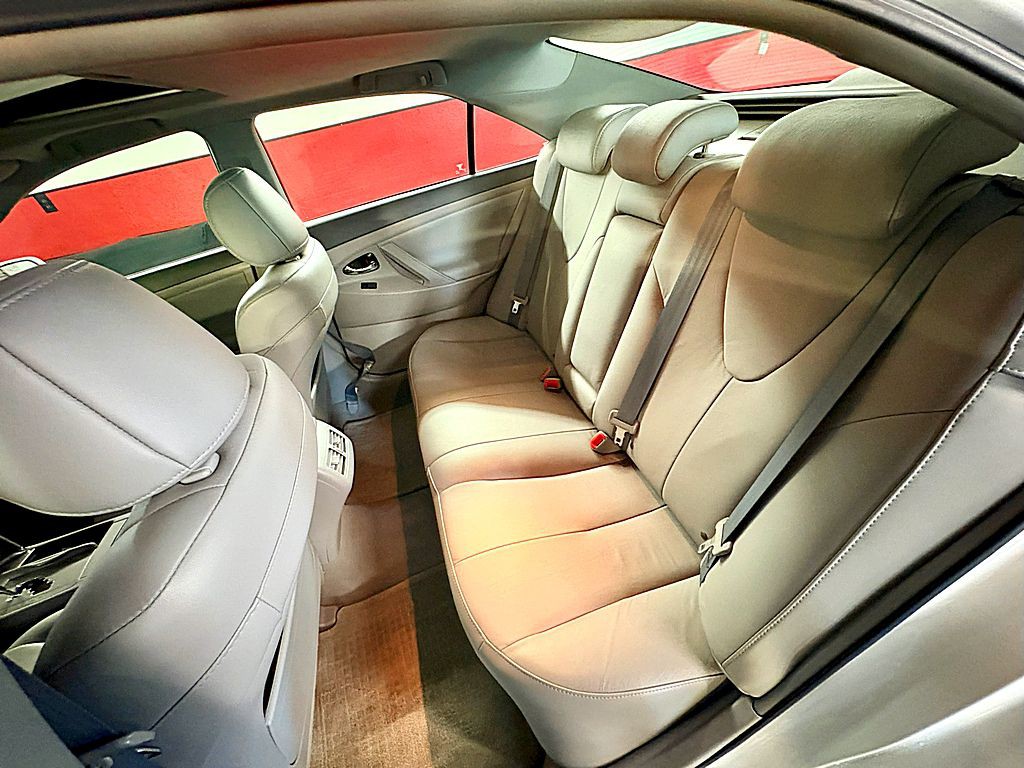 2009 Toyota Camry Image 21