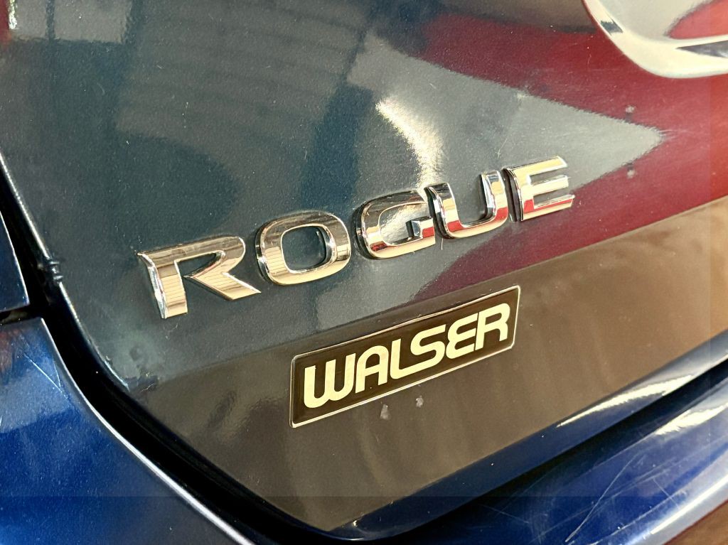 2015 Nissan Rogue Image 30