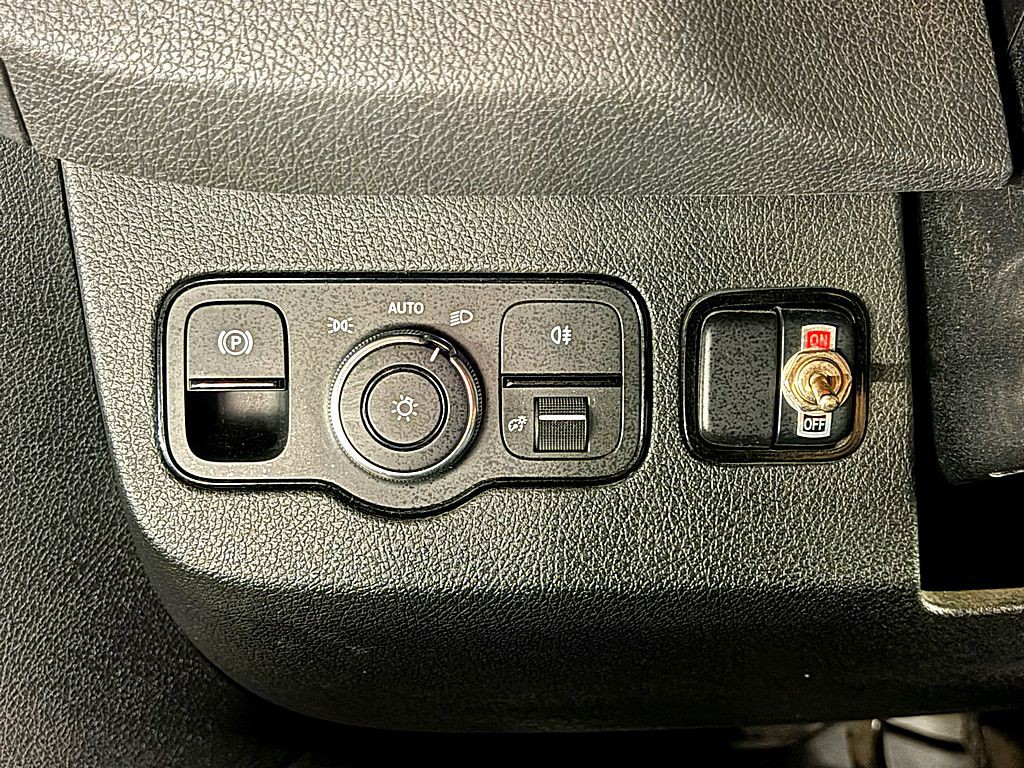 2019 Mercedes-Benz Sprinter Image 17