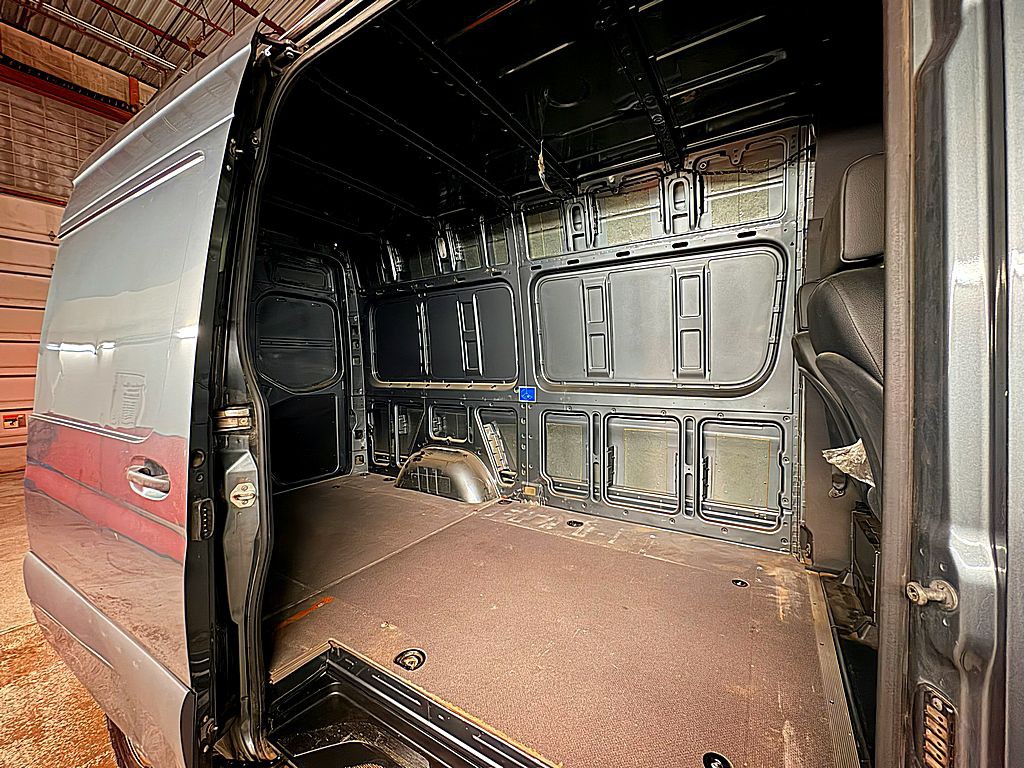 2019 Mercedes-Benz Sprinter Image 21