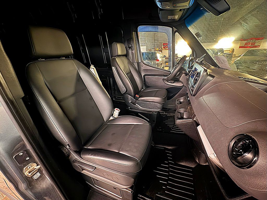 2019 Mercedes-Benz Sprinter Image 23