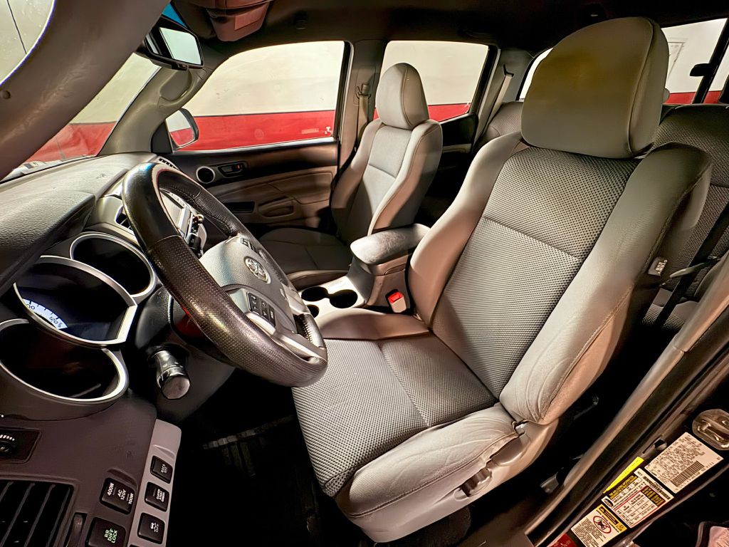 2013 Toyota Tacoma Image 11