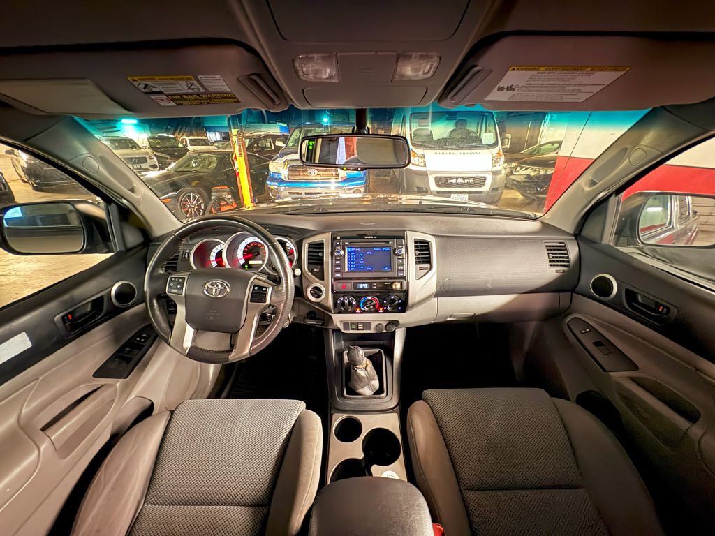 2013 Toyota Tacoma Image 18