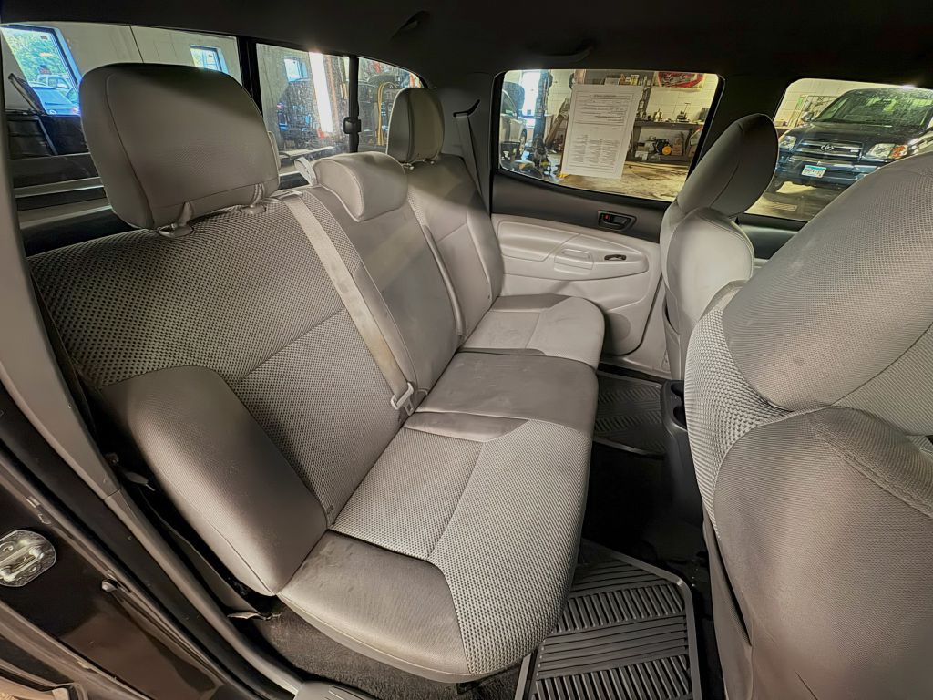 2013 Toyota Tacoma Image 21
