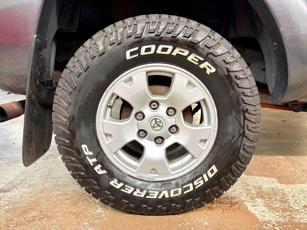 2013 Toyota Tacoma Image 23