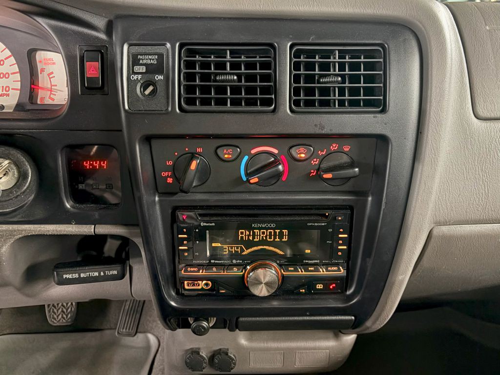 2004 Toyota Tacoma Image 14