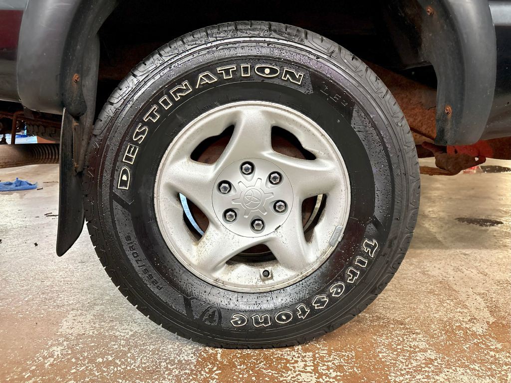 2004 Toyota Tacoma Image 23