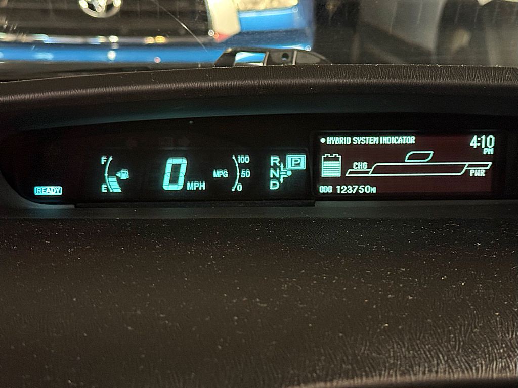 2011 Toyota Prius Image 11
