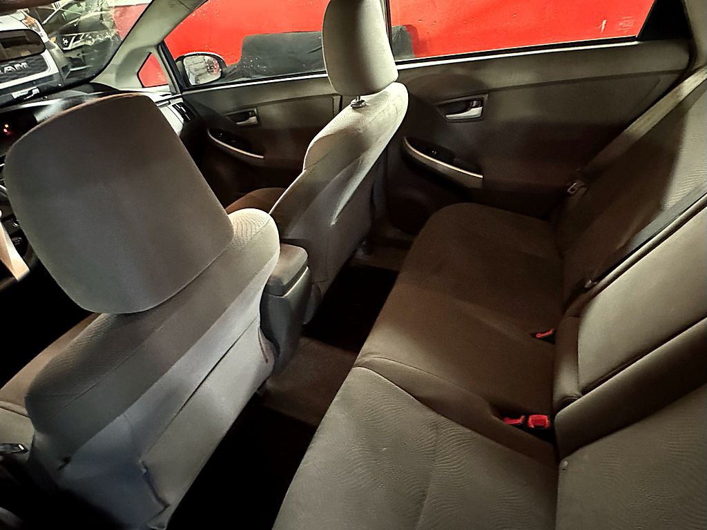 2011 Toyota Prius Image 15