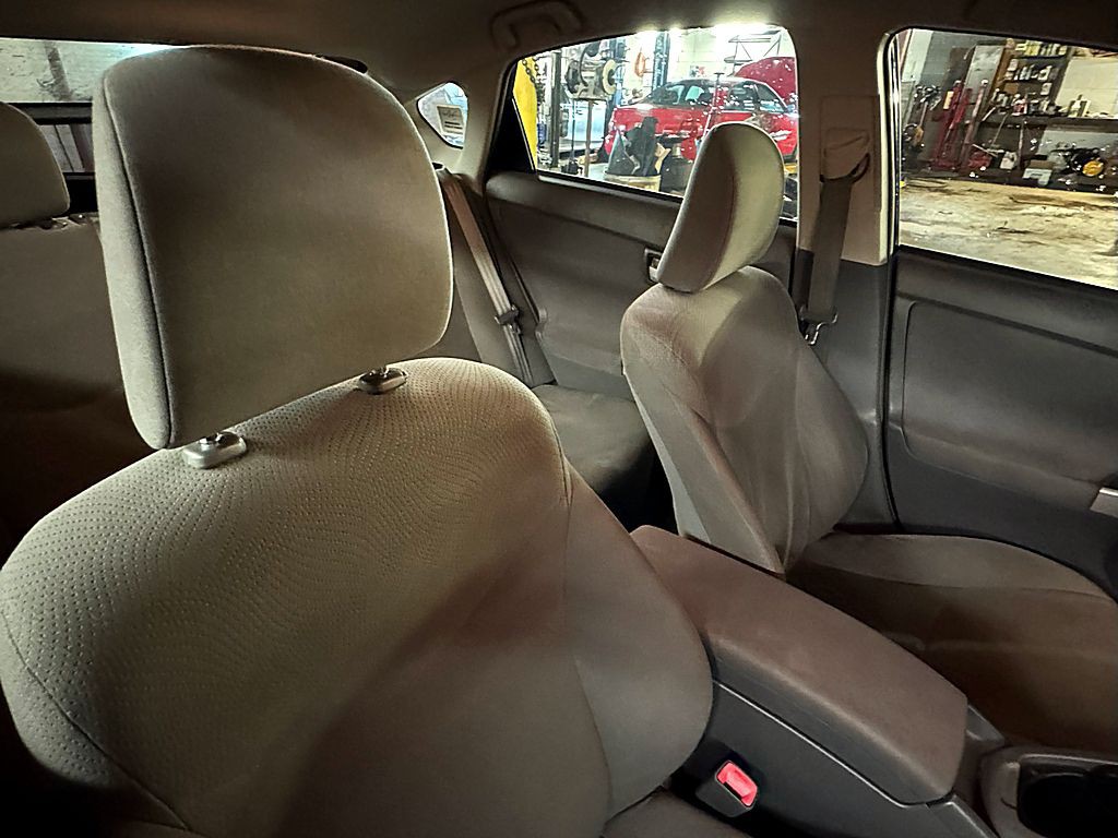2011 Toyota Prius Image 21
