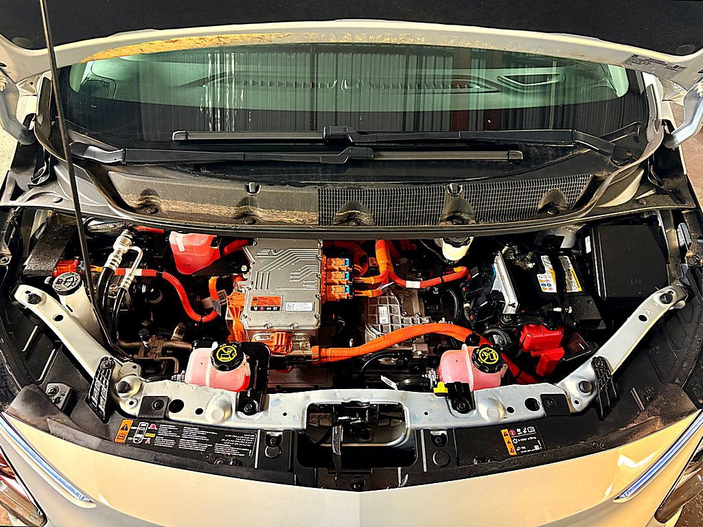2023 Chevrolet Bolt EV Image 2