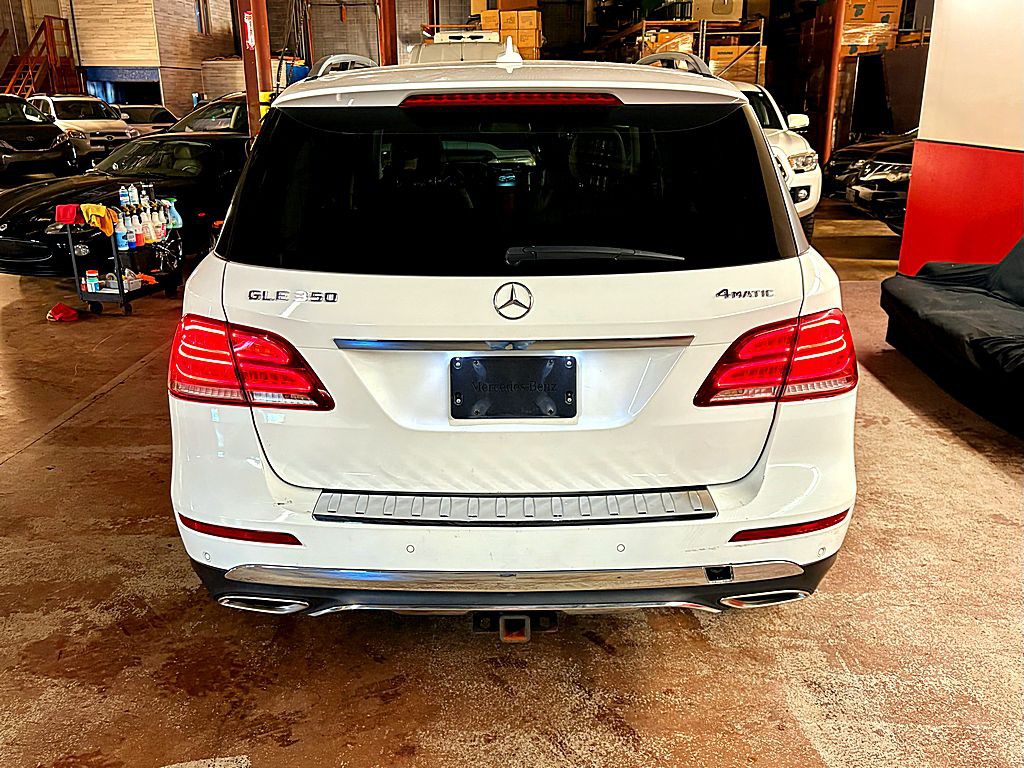 2017 Mercedes-Benz GLE-Class Image 6