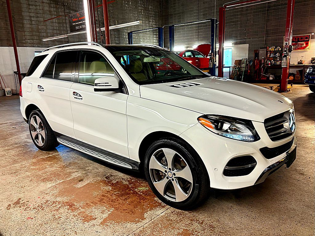 2017 Mercedes-Benz GLE-Class Image 8