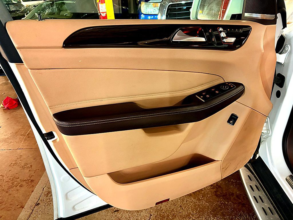 2017 Mercedes-Benz GLE-Class Image 20