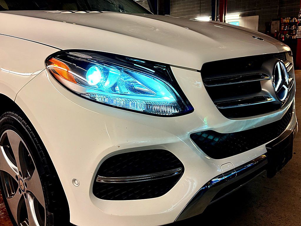 2017 Mercedes-Benz GLE-Class Image 30