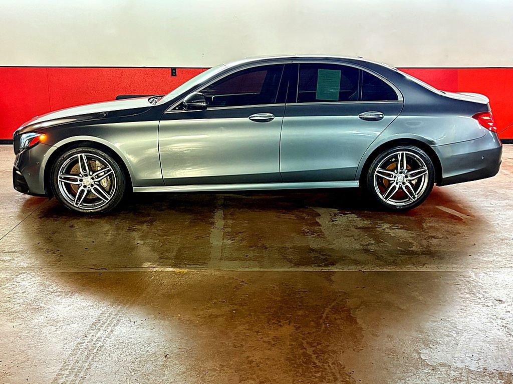 2017 Mercedes-Benz E-Class Image 4