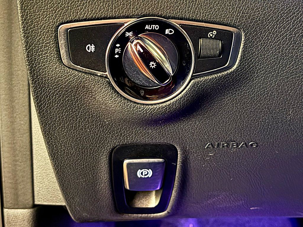 2017 Mercedes-Benz E-Class Image 19