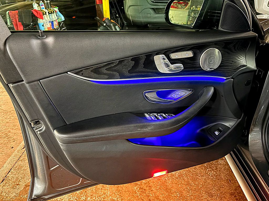 2017 Mercedes-Benz E-Class Image 22