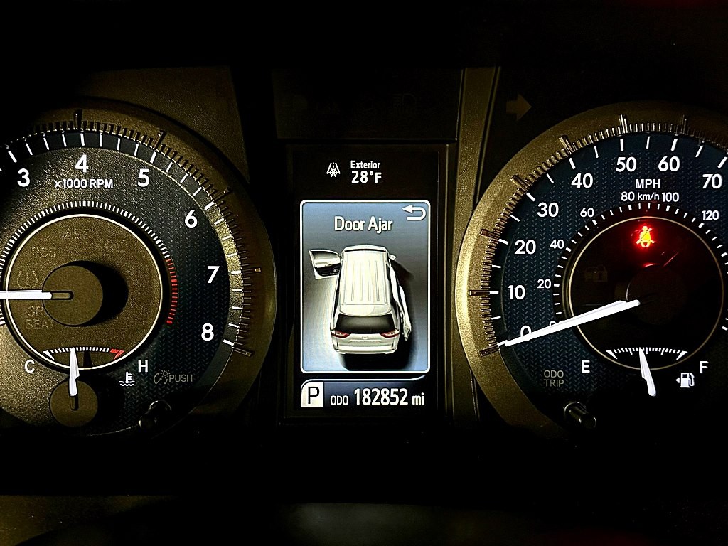 2015 Toyota Sienna Image 11