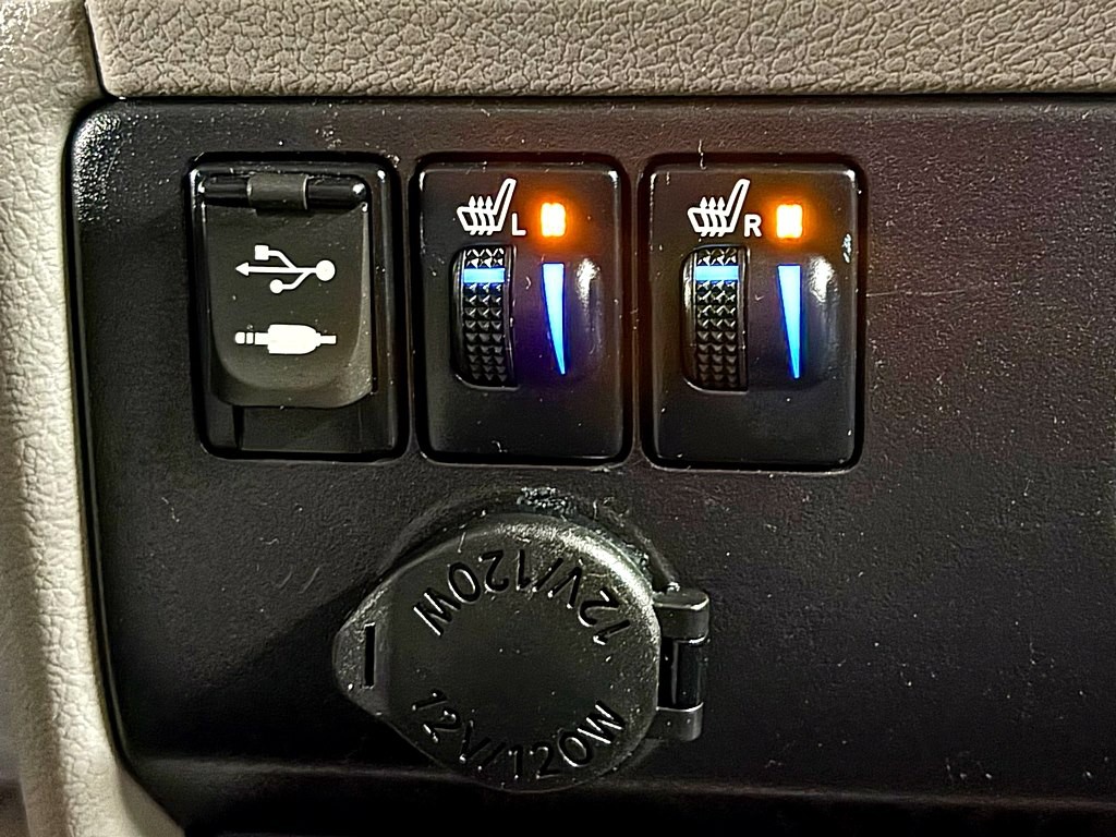 2015 Toyota Sienna Image 14