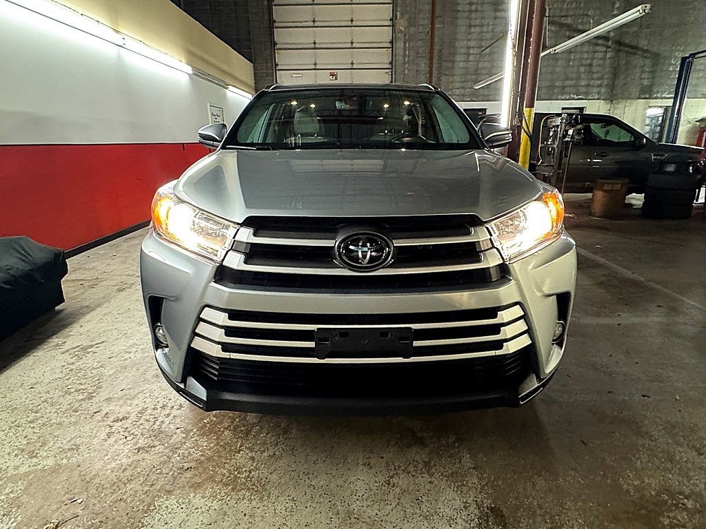 2018 Toyota Highlander Image 9