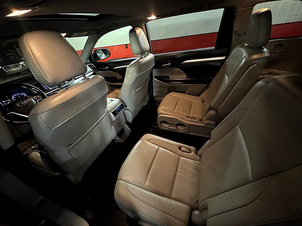 2018 Toyota Highlander Image 18