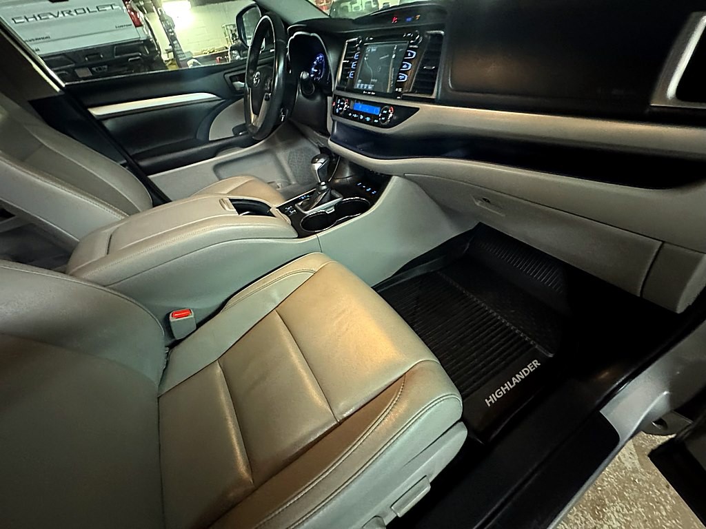 2018 Toyota Highlander Image 24