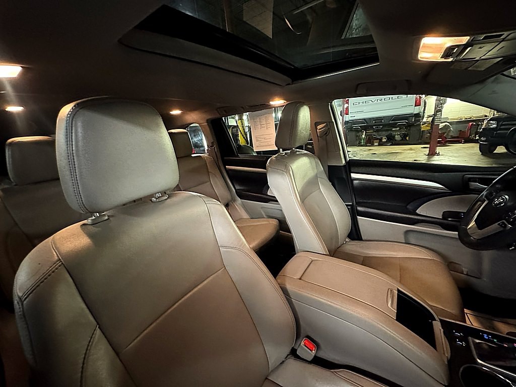 2018 Toyota Highlander Image 26