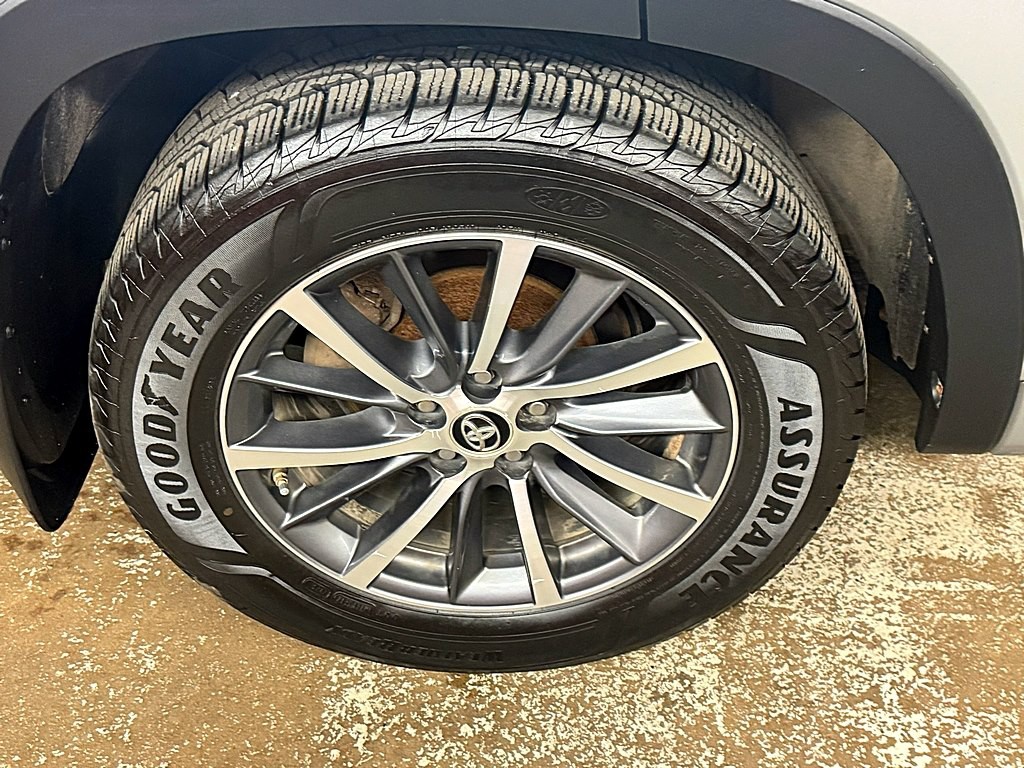 2018 Toyota Highlander Image 27