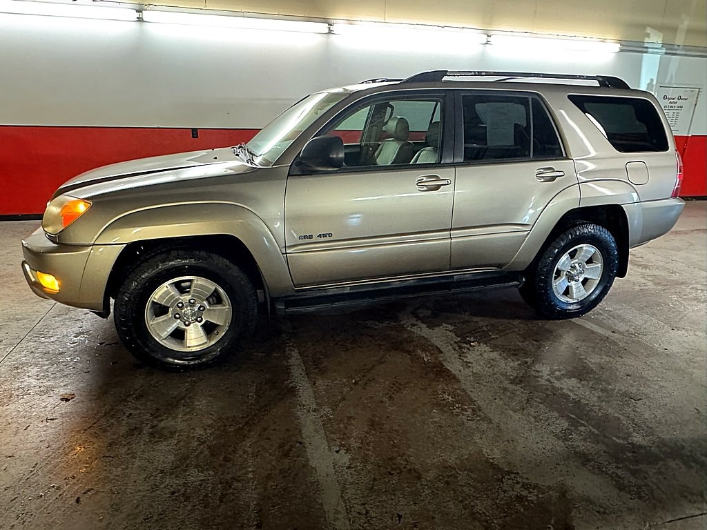 2004 Toyota 4Runner Image 2