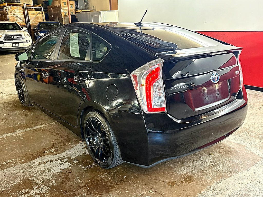 2012 Toyota Prius Image 5