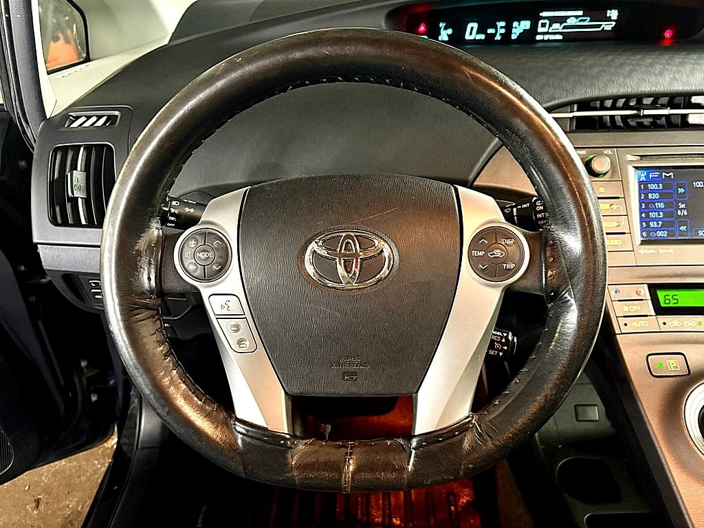2012 Toyota Prius Image 11