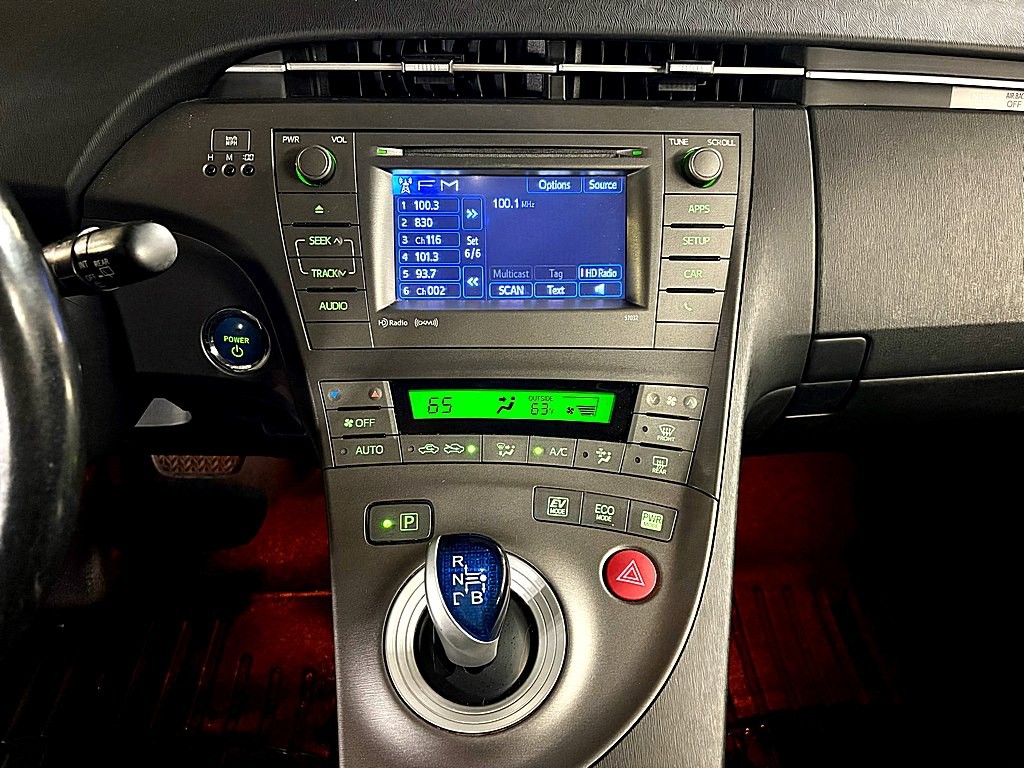 2012 Toyota Prius Image 13