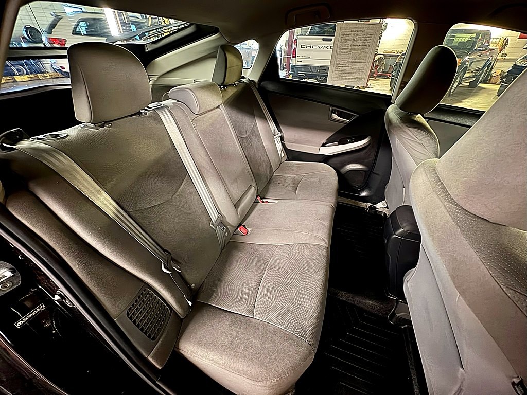 2012 Toyota Prius Image 21