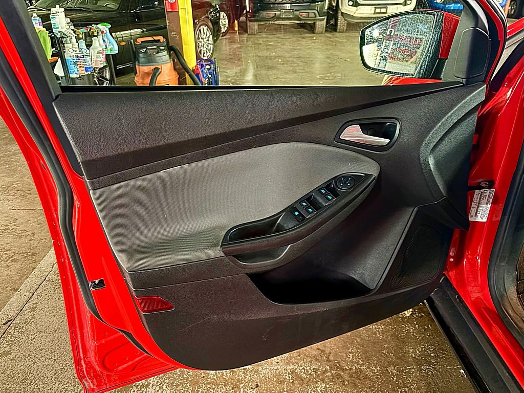 2014 Ford Focus Image 15