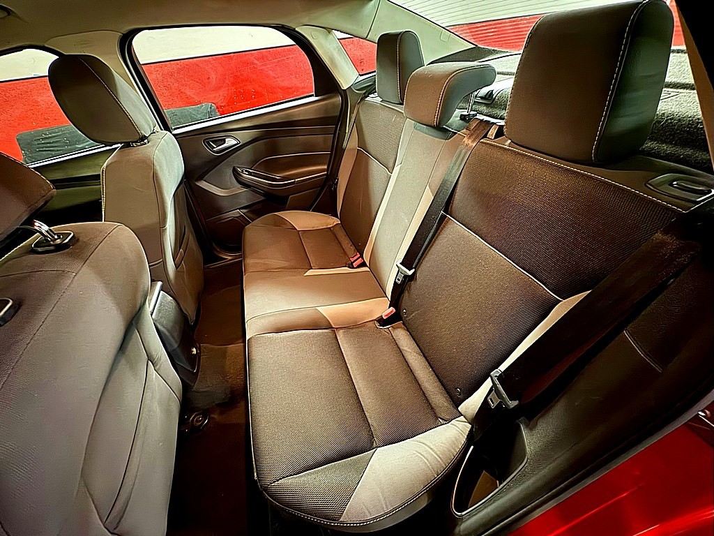 2014 Ford Focus Image 17
