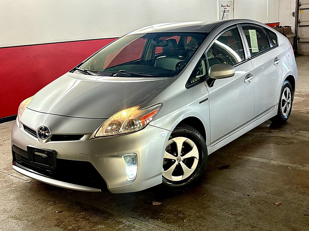 2013 Toyota Prius Image 1