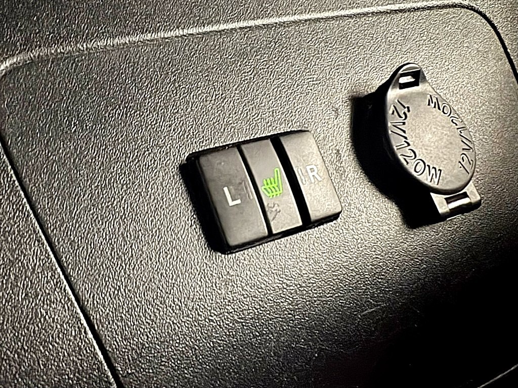 2013 Toyota Prius Image 16